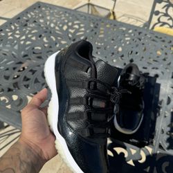 72x10 low Retro 11’s