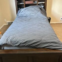 2 Wooden Twin beds & Matching Wooden dresser