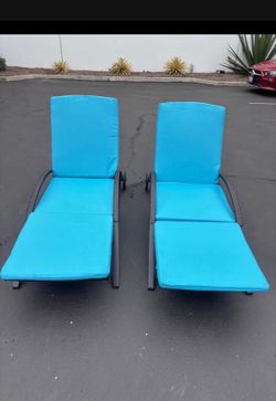 On Sale!! Set Of 2 New In Box Outdoor Patio Lounge Chaise w/ Wheels Recliner Poolside