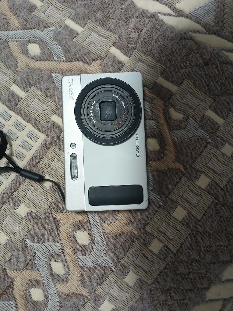 pentax optio h90