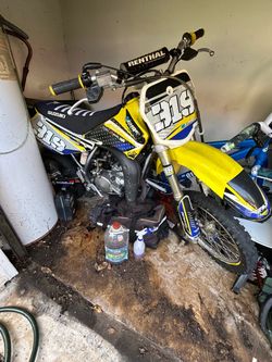 Suzuki Dirt Bike 2 stroke