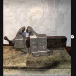 Holland 15 1/2 Vise / 5 1/2 Jaws / Fixed Base / Opens 10 Inches / Made In USA Vice 