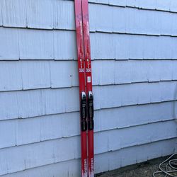 Fischer Country Crown 200cm Cross Country Skis With Rottefella NNN Bindings