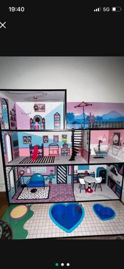 LOL doll house