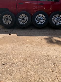 275 70 R18 Set of 4 BFGoodrich All-Terrain