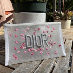 Dior Women pink heart Makeup Bag with Zipper 