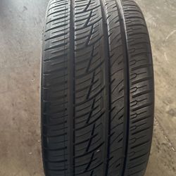Delinte 285/35r22 Tire
