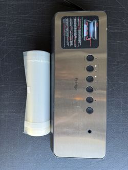 food vacuum with roll of bag