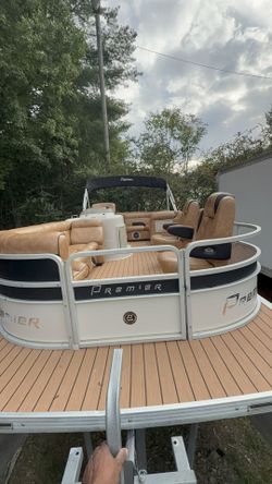 2006 Premier pontoon boat Premier