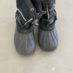 Boys Snow boots - Size 13 - Black