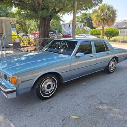 1986 Chevrolet Caprice Classic Sedan 4D