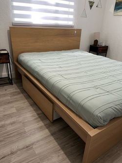 Bed frame QUEEN SIZE WITH DRAWERS