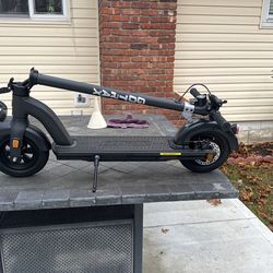 Go Trax Eletric scooter 