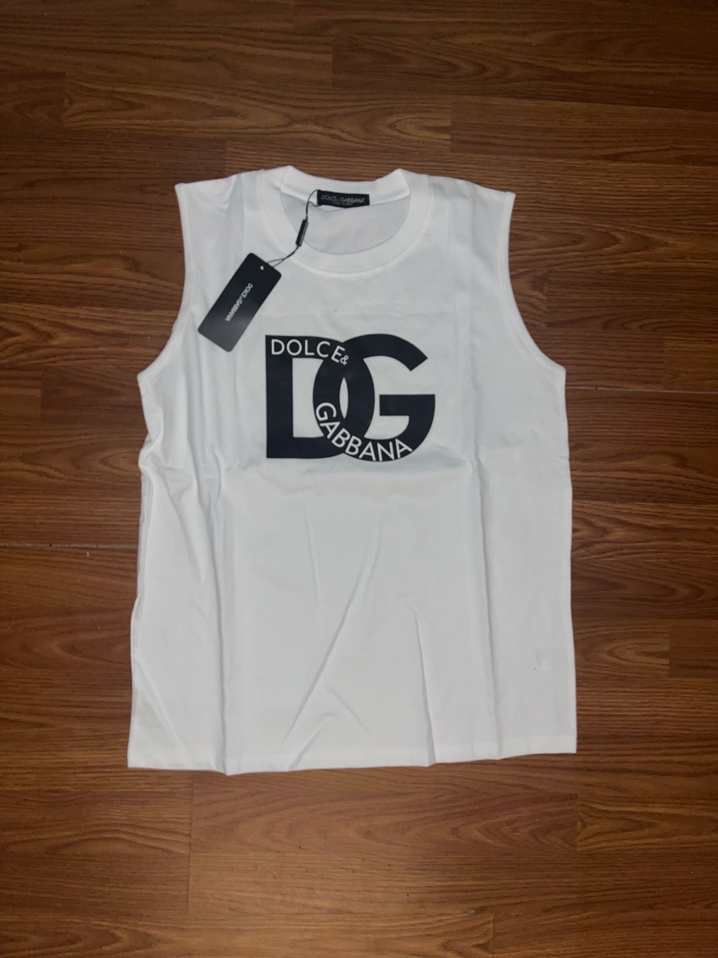 DG tank top medium