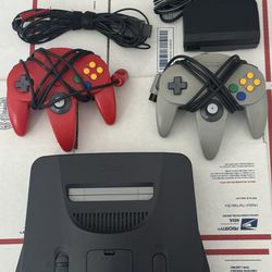 Nintendo 64 Game Console With 2 Controllers 