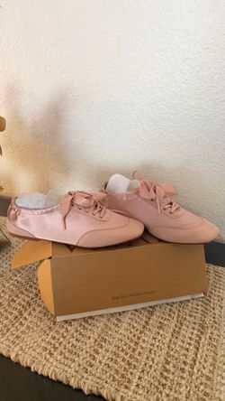 VIVAIA Women's Cristina Square-Toe Sneakers size 6 ✨new