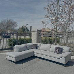 Free Delivery 🚚 Elegant L Shape Light Gray Couch