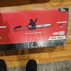 Milwaukee Chainsaw 