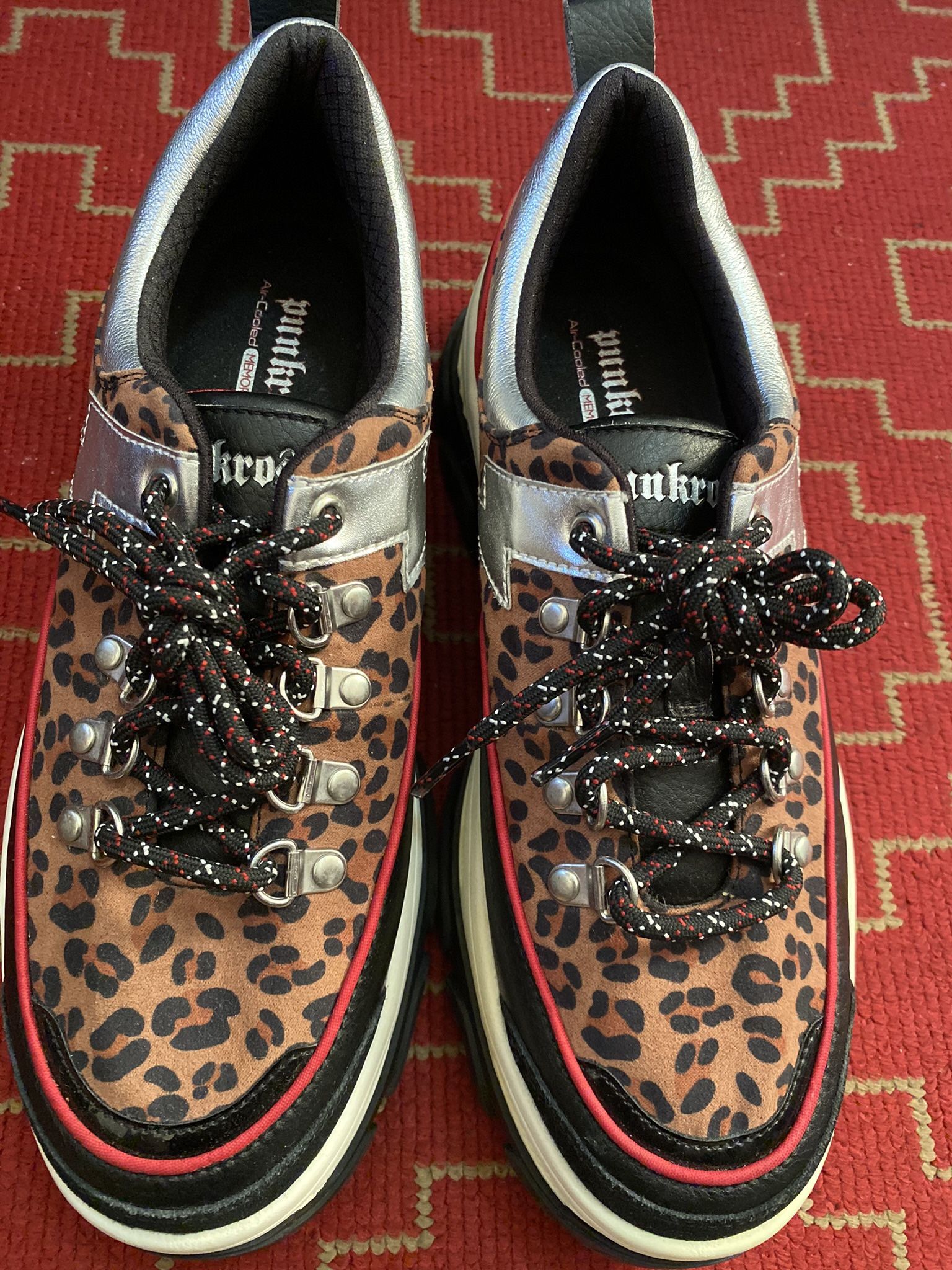 Punkrose By Skechers Womens Shockingly Wild Platform Sneakers (US