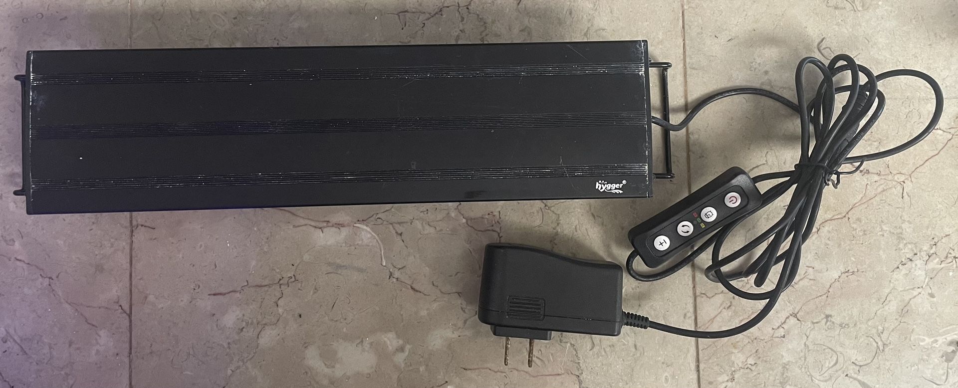 hygger 9W Full Spectrum Aquarium Light with Aluminum Alloy Shell Extendable Brackets, White Blue Red LEDs, External Controller (12-18 inch)