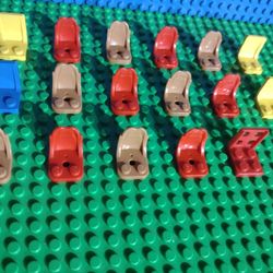 17 Lego Mega Bloks Minifigures Chairs 🪑