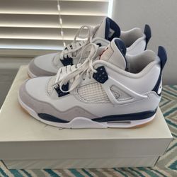 Jordan 4 SB