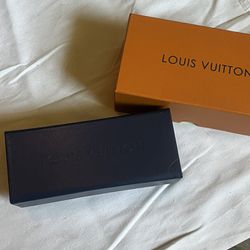 Louis  Vuitton 