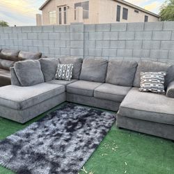 U-Shaped Sectional Couch