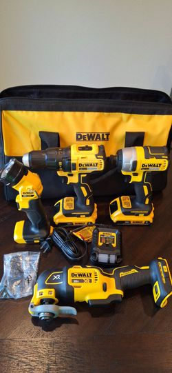 Brand New Dewalt 20v Brushless  combo set with XXL contractor bag 24" $300