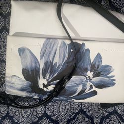 Simply Vera Crossbody Purse 