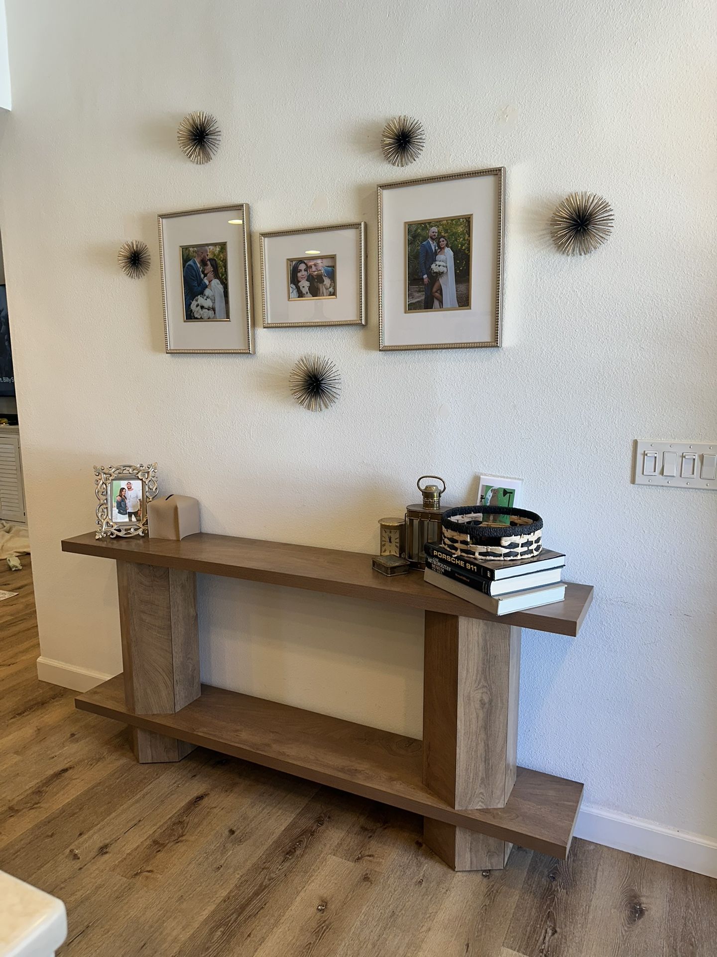 Entry Way Table 
