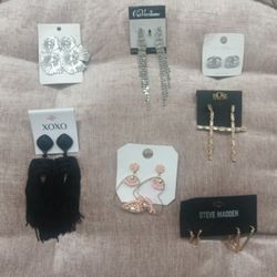 💕Perfect For Valentine's💕 Beautiful New Earrings ✨$5 EACH✨