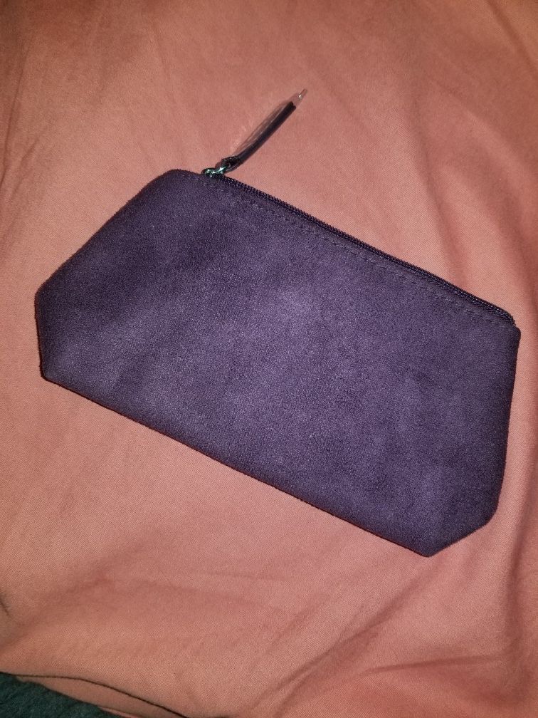 Lil wallet... purple... brand new $7 or better offer