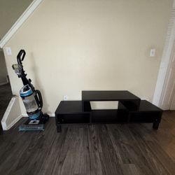 vacuum cleaner and table