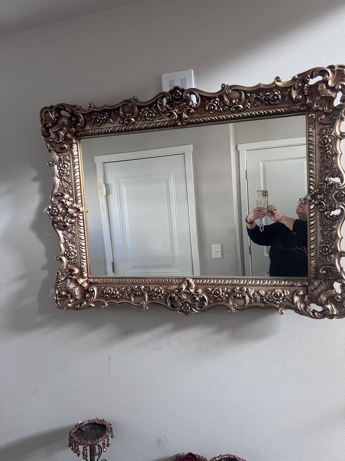 Gorgeous Mirror