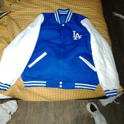 REVERSABLE DODGERS JACKET - NEVER BEEN WORN 