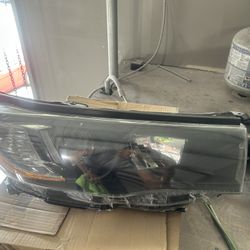 2017-2019 Toyota Highlander Headlight Rh