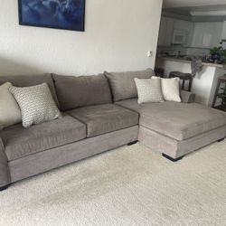 Couch Great Conditions 