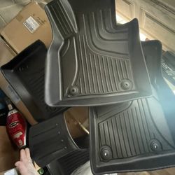 2019-25 Mazda 3 Custom Fit Floor Mats
