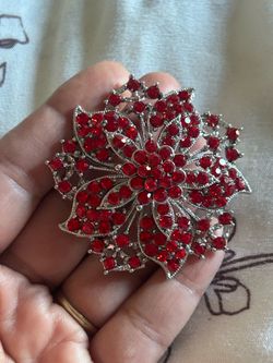 Broches