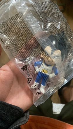 Looking to trade vegeta for goku or blue goku