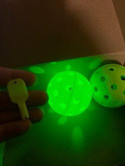 NEW 2 Pack Pickleball Glow in the Dark Balls Neon Green Luminous Night Play Pickleballs Outdoor Indoor Sports Training Practice Game Ball Set