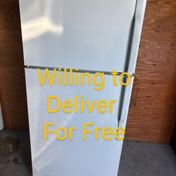 General Electric Refrigerator 15 Cuft (Dimensions:28" W 28" D 62" H