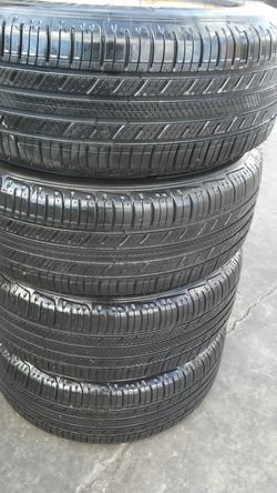 (4) P205/65R15 Michelin 85%