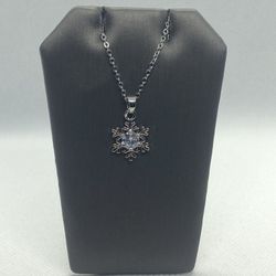 Fashion Snowflake CZ Pendant Necklace 