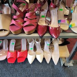 Sz 7 Ladies Shoes $10 Many Styles To Choose