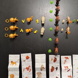 Gumi Yum Surprise (Widlife) Collectible Animal Figurines / Puzzle Toys — with instructions