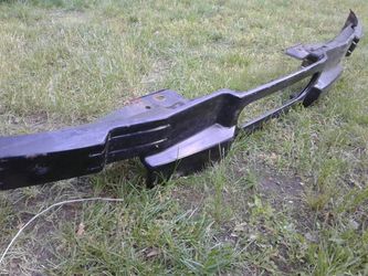 2004 Chevy avalanche bumper support.