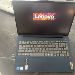 Lenovo IdeaPad Slim 3 (15.6" Touch) – i5-120U / 16GB / 1TB SSD – Like New 