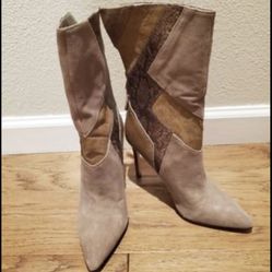 GUESS boots (NEW)